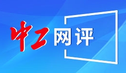 47岁刘涛又带火了“裙中靴”新穿搭：大衣+长筒靴，高级又洋气